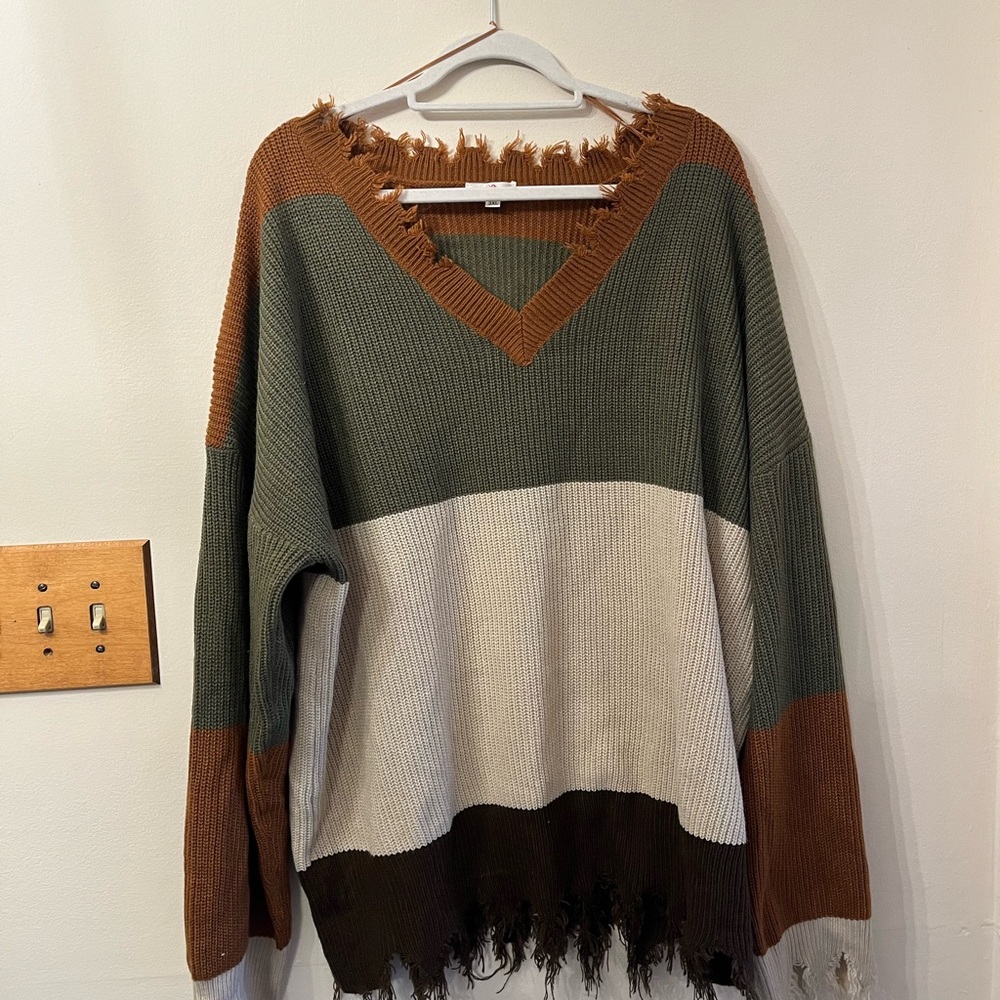 Colorblock V-Neck Frayed Sweater